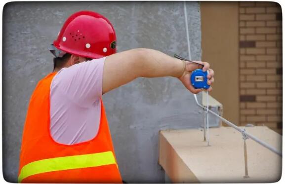 玻璃幕墙防雷接地规范和防雷接地方法